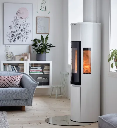 Poêle à bois Contura avec vitres latérales