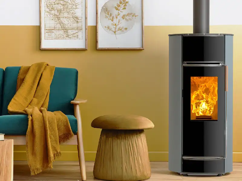 Poêle à granulés Hoben Osmose dans un salon cosy