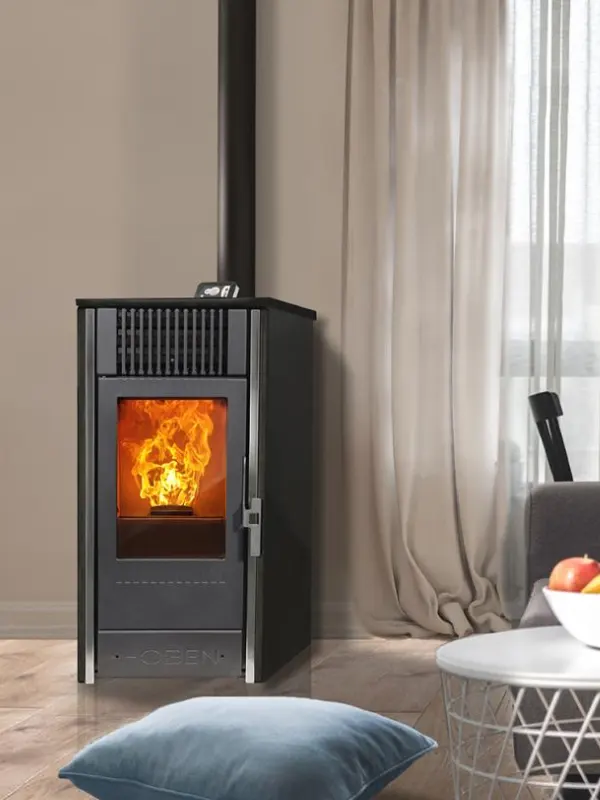 Poêle à granulés Hoben H7 Evolution dans un salon traditionnel